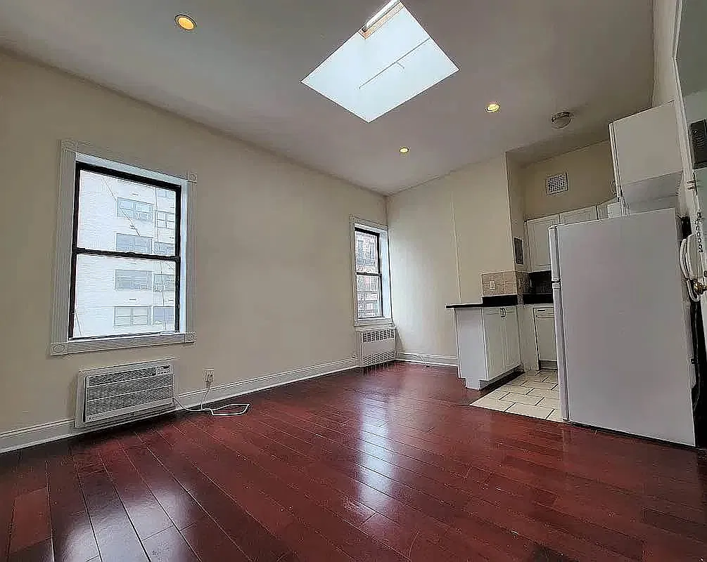 145 East 17th Street — Photo 1
