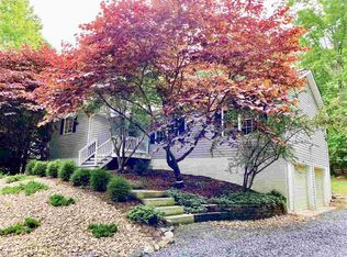 17 S Bearwood Dr, Palmyra, VA 22963