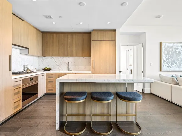 430 Stuart St #26E, Boston, MA 02116