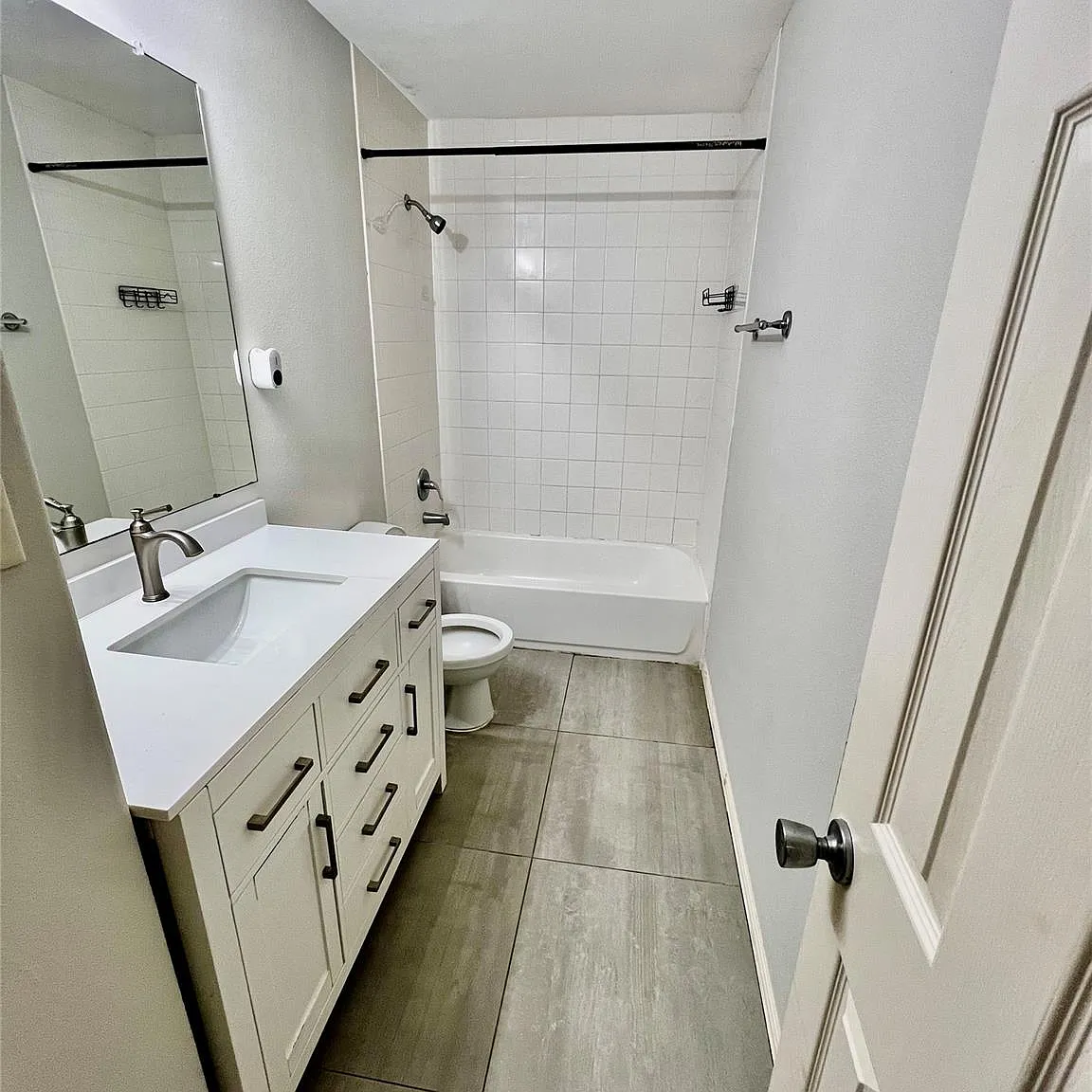 3 bed, 2.5 bath, 1652 sqft, $1,800 — Photo 4