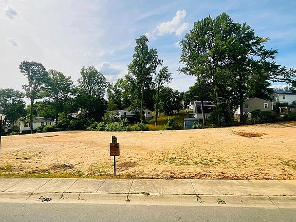 4th image of 6602 Blacklog St