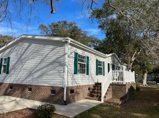 228 NE 65th St, Oak Island, NC 28465