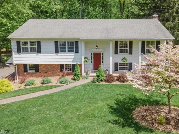 312 Merrywood Dr, Wyckoff Twp., NJ 07481