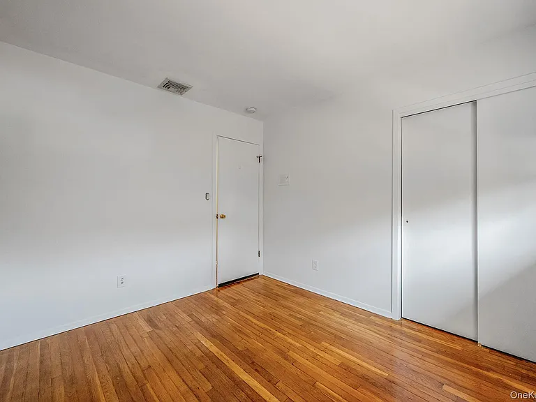 23 Princeton Dr — Photo 26