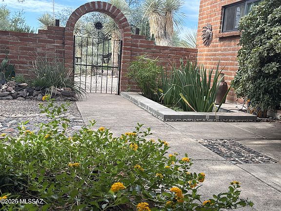 4th image of 2347 Camino Esplendido