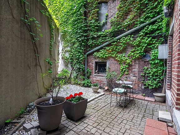 5th image of 17 Grove St APT 1