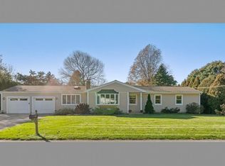 31 Lawnwood Rd, North Kingstown, RI 02852