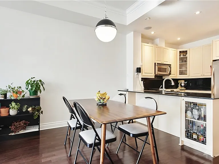 205 Bolton St #404 — Photo 7