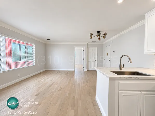 1540 Brockton