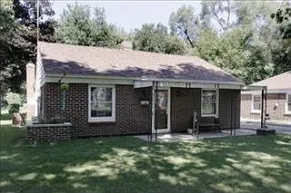 5433 Keyes Dr photo 1