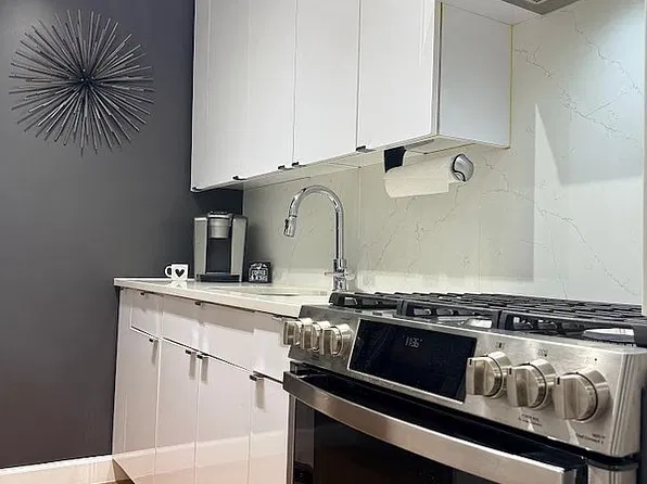 6515 38th Ave APT 6R, Flushing, NY 11377