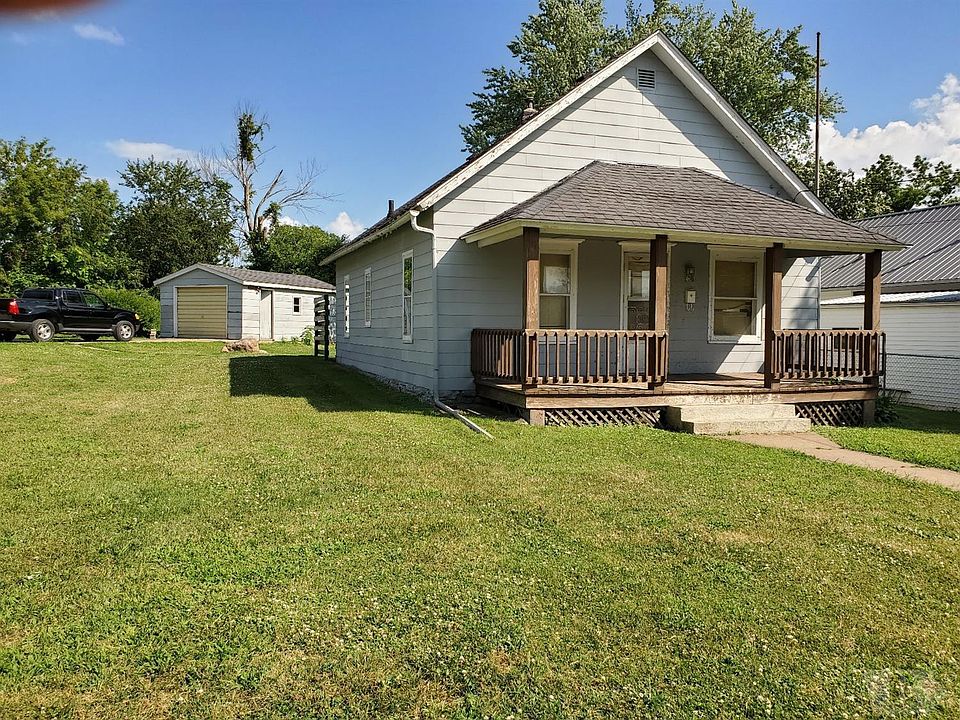 1st image of 138 Fairview Ave