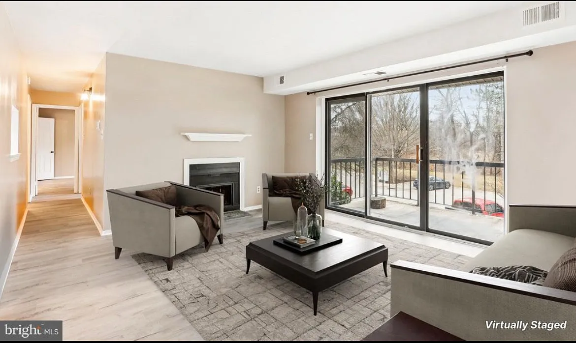 94 Le Forge Ct — Photo 3