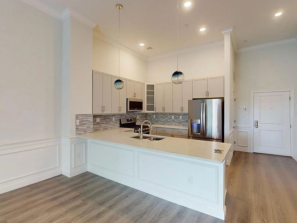 1st image of 320 Middlesex Ave