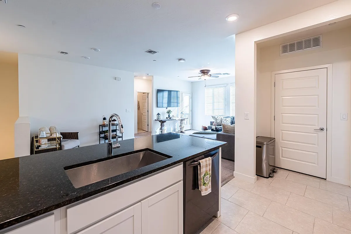Building Photo - 2750 S Voyager Dr #101
