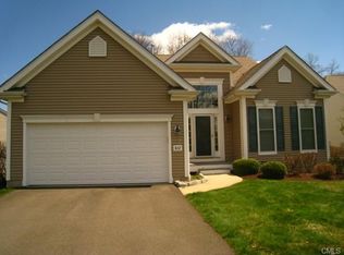 612 Birdie Dr, Oxford, CT 06478