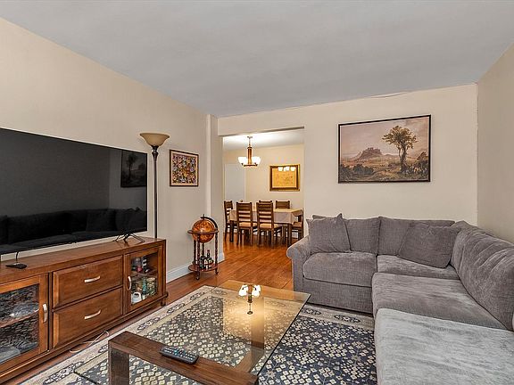 5th image of 10225 67th Rd APT 4C