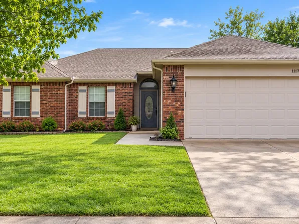 1117 S Marina Dr, Oologah, OK 74053