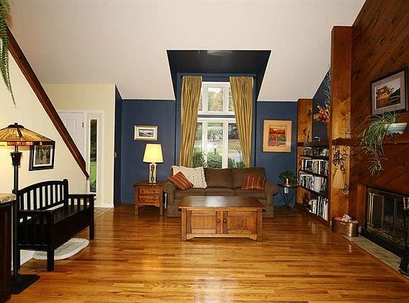 5th image of 23 Shelbourne Ct