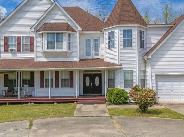 185 Church St, Deatsville, AL 36022