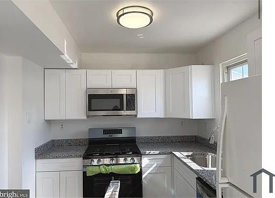 2nd image of 24 King Richard Ct