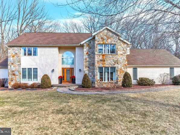 11 Crimson Dr, Hockessin, DE 19707