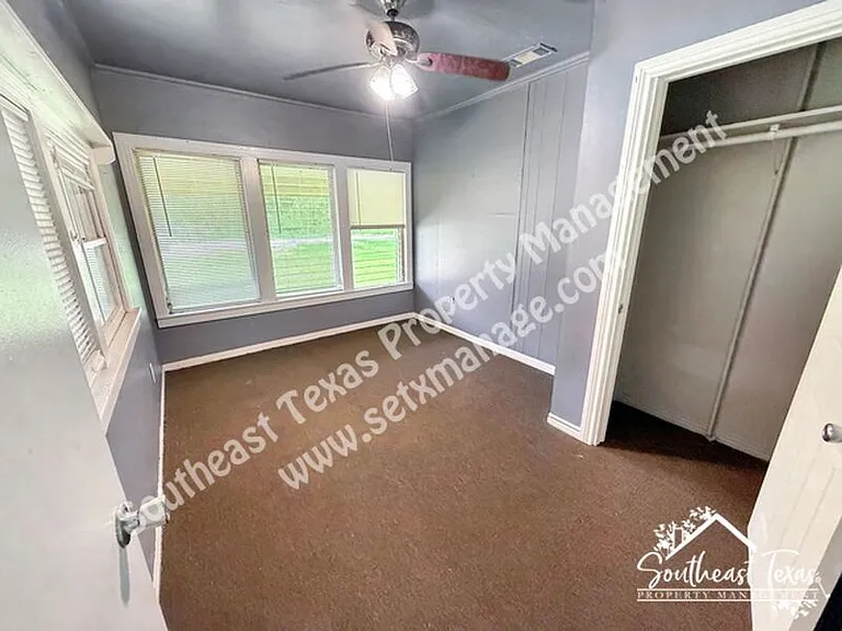 3255 Charles St — Photo 9