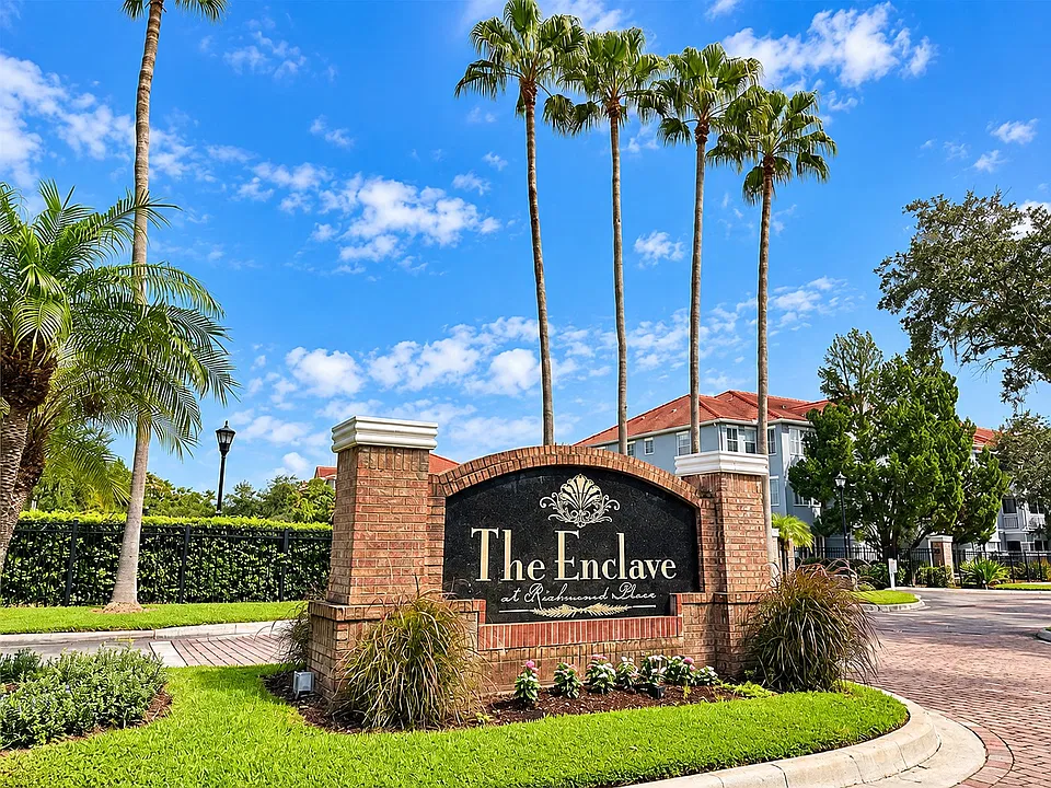 18001 Richmond Place Dr #1233
