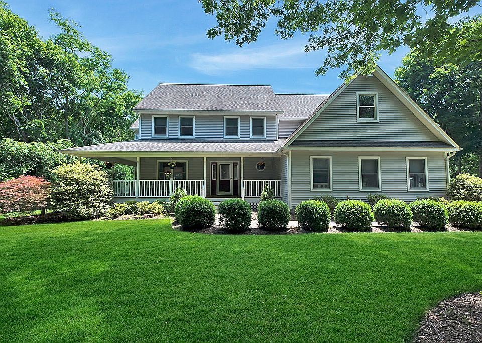 1st image of 305 Ole Jule Ln