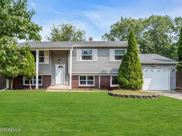 308 Colonial Drive, Toms River, NJ 08753