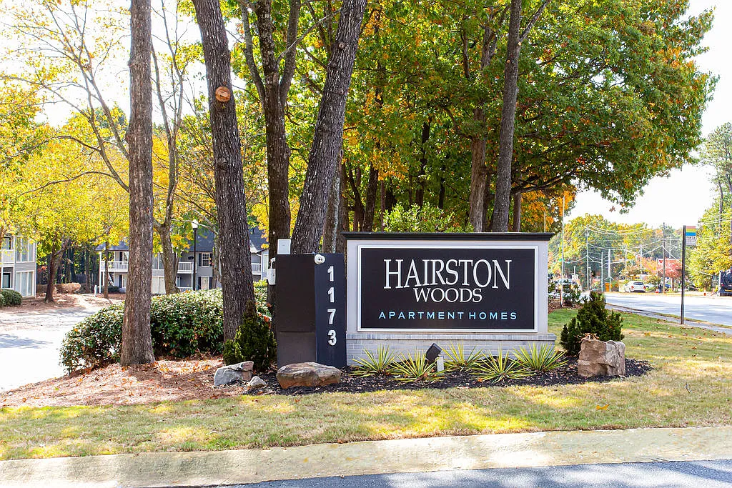 Hairston Woods — Photo 1
