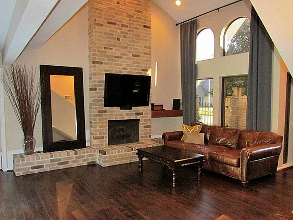 5th image of 15819 Larkfield Dr