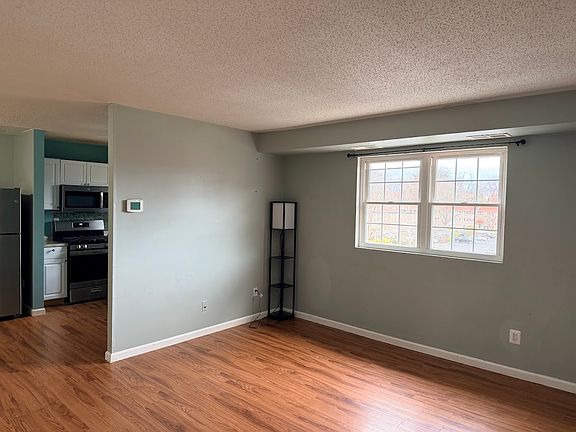 4th image of 11910 Tarragon Rd APT L