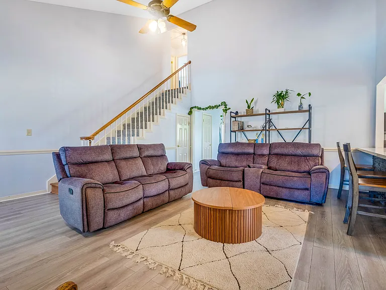 3019 Keats Dr — Photo 32