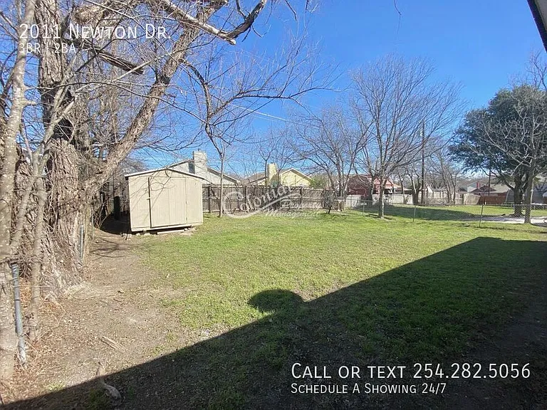 2011 Newton Dr — Photo 16
