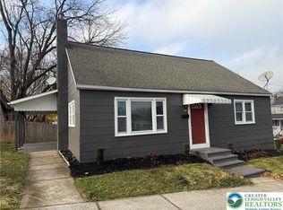 32 N Front St, Coplay, PA 18037