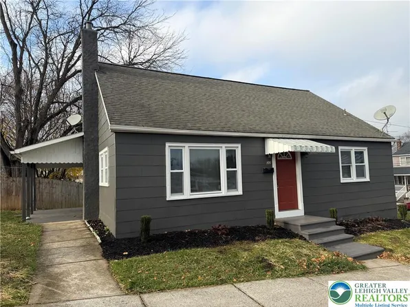 32 N Front St, Coplay, PA 18037