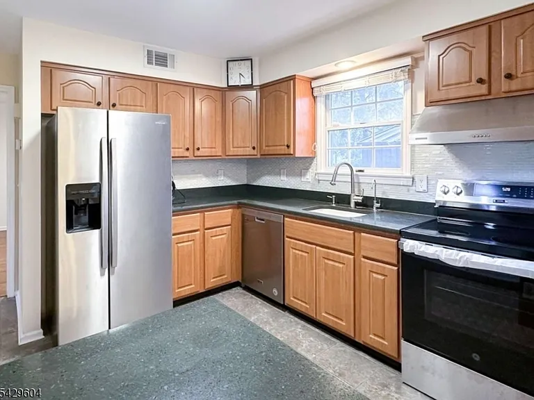 170 Smithfield Ct #1 — Photo 2