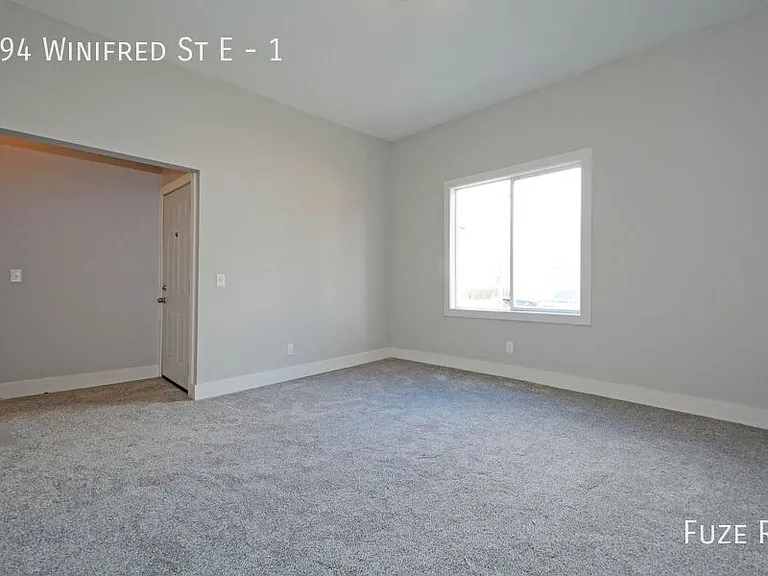 294 Winifred St E #1 — Photo 12