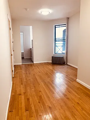 Rented by Warren T Real Estate Corp. | media 9