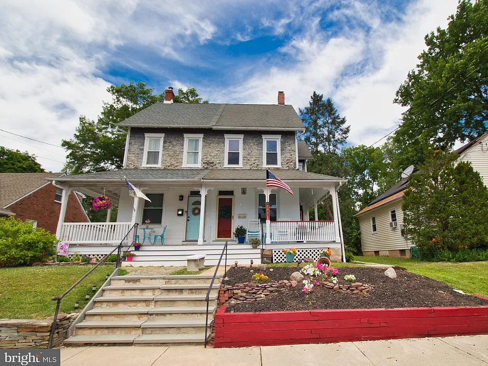 143 Green St