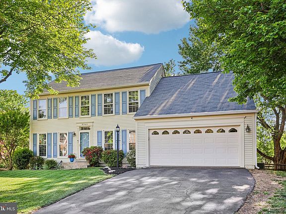4th image of 9368 Dahlia Ct