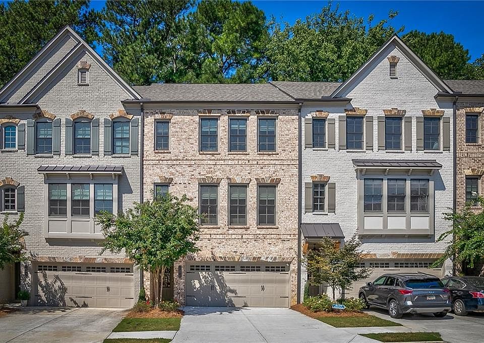 1st image of 2512 Skyland Dr NE #15