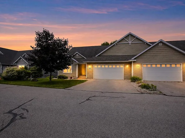 4865 Black Bear Dr, Traverse City, MI 49685
