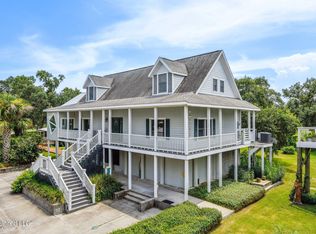 714 N Beach Blvd, Bay Saint Louis, MS 39520