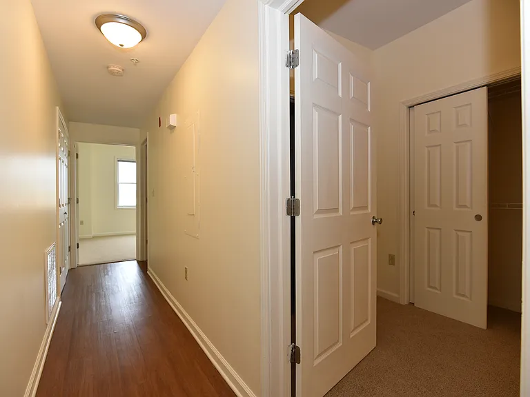 320 S Dunn — Photo 47