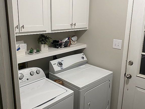 4th image of 4624 Woodcreek Dr