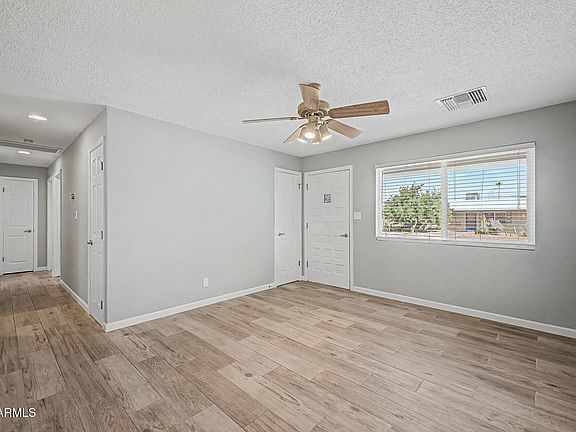 4th image of 1101 W 10TH Street
