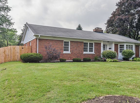 2nd image of 303 S Evanslawn Ave