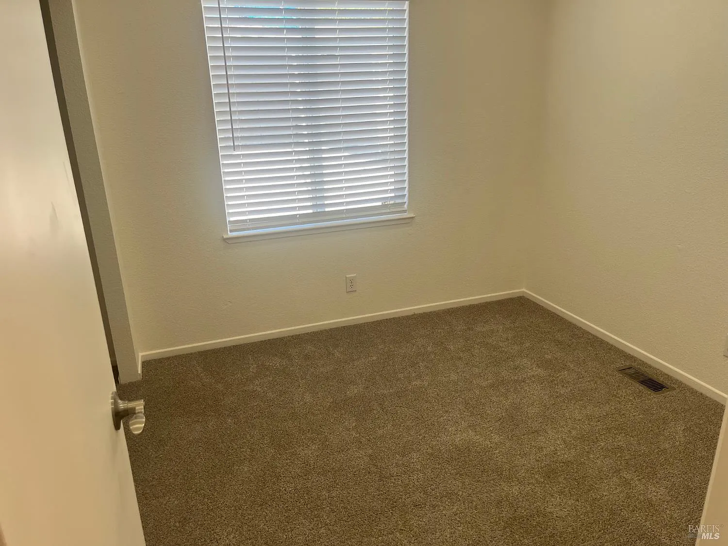 324 Aileen Avenue - Photo 10